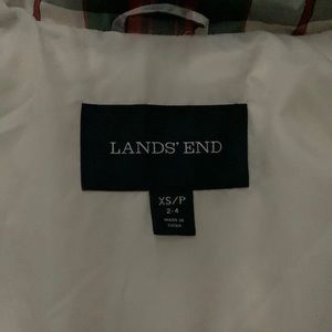 Lands’ End Red Green and White vest size xs/2-4